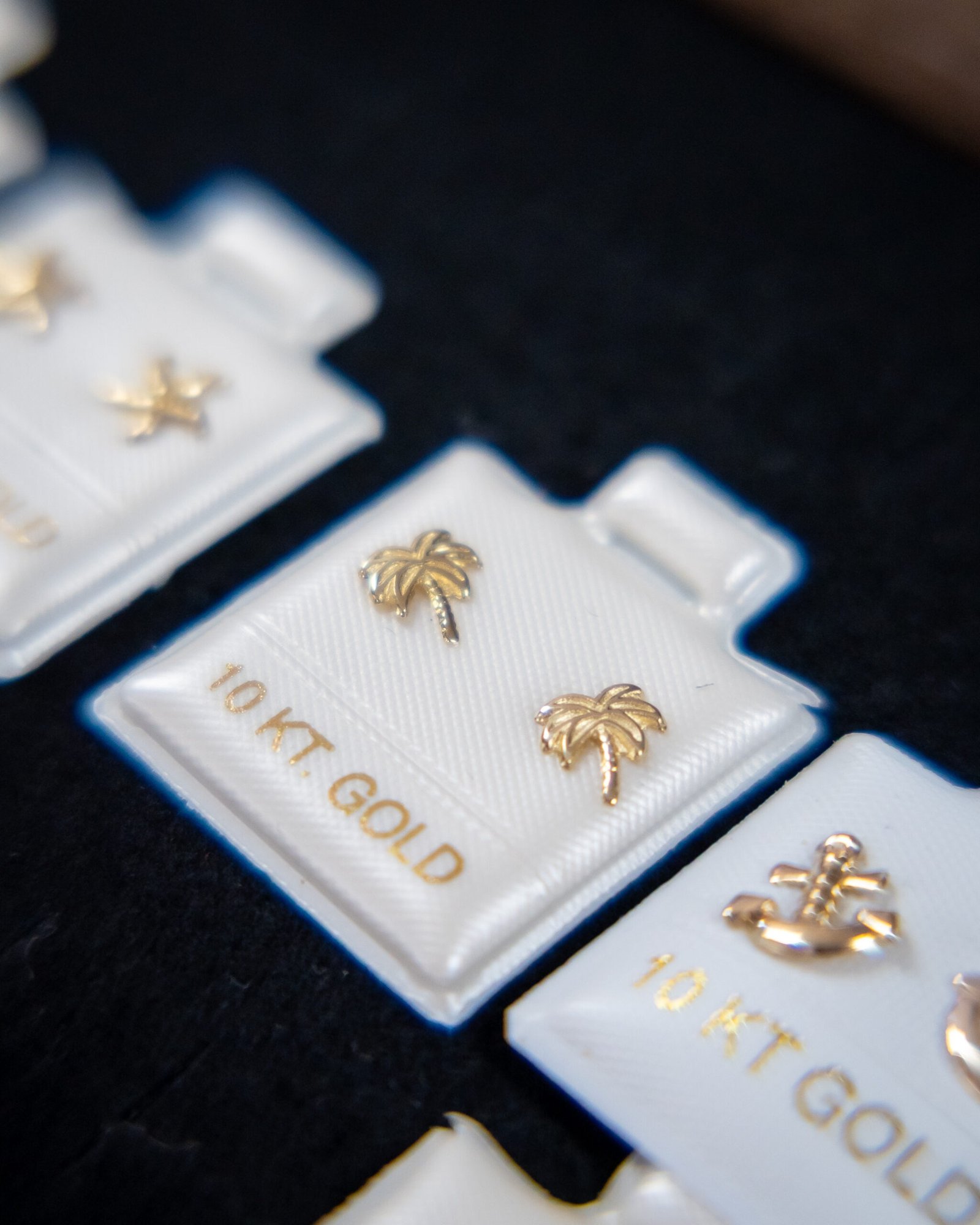 Palm Tree Stud Earrings ? 10K Gold