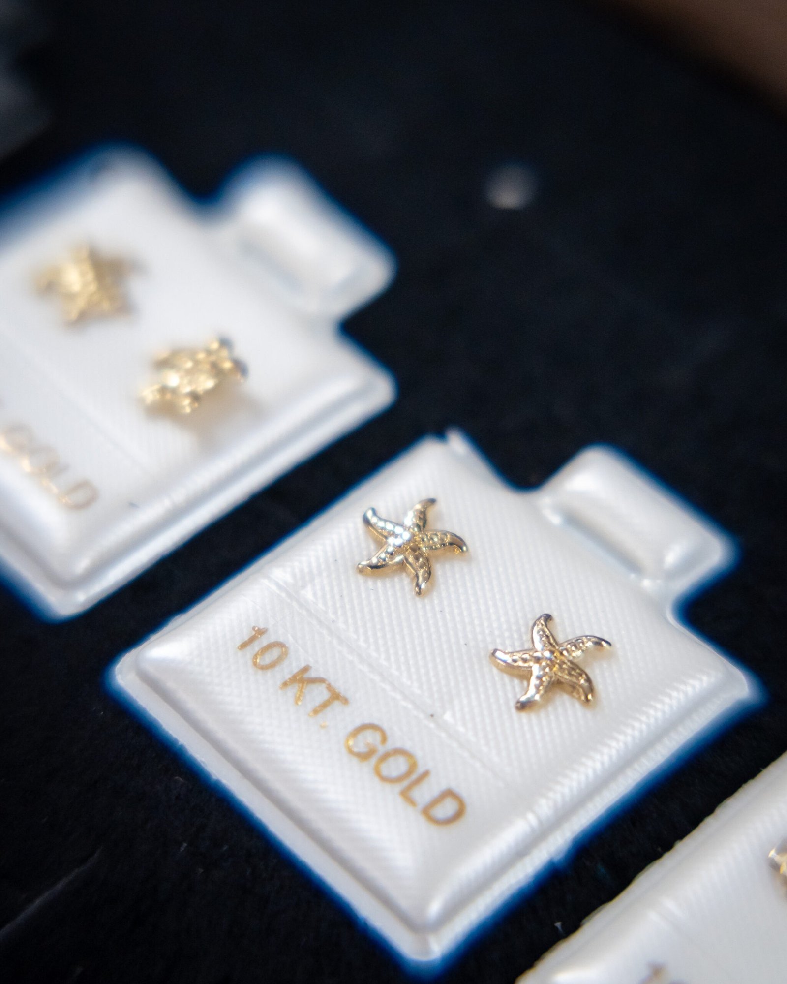 Starfish Stud Earrings ? 10K Gold
