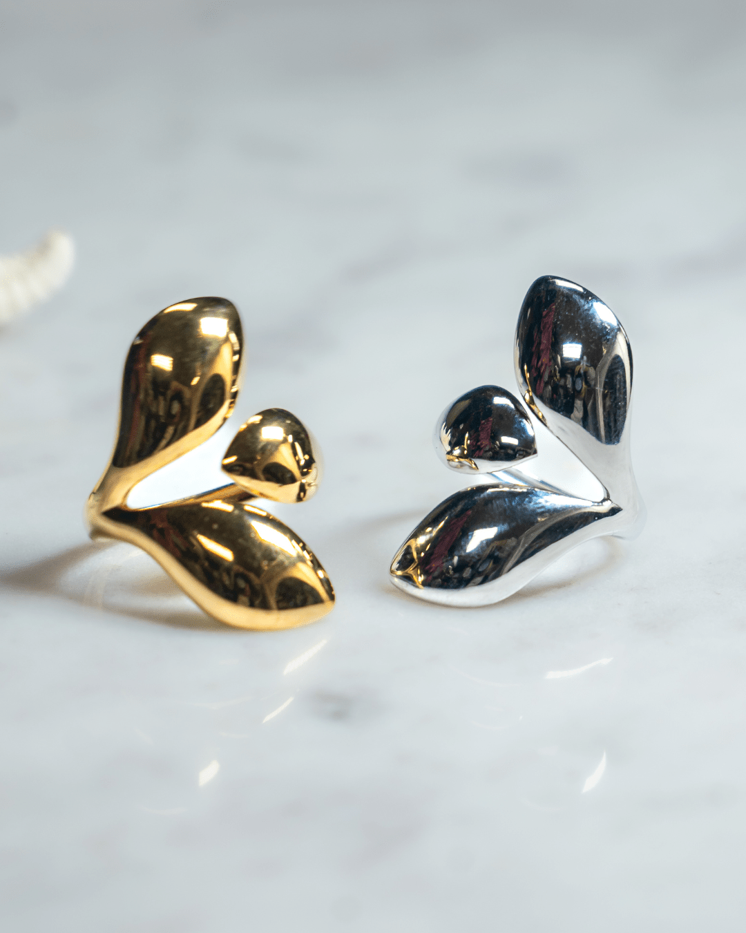 Anillos hojas grandes plata y dorado