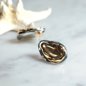 arete indigo piezas doradas