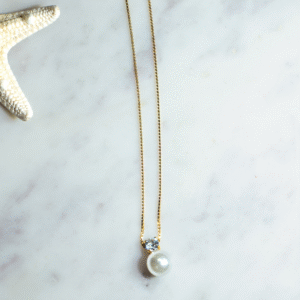 Collar perla con brillo