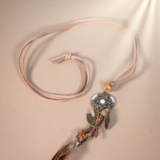 Wild Shore Feather Necklace | RESORT WEAR