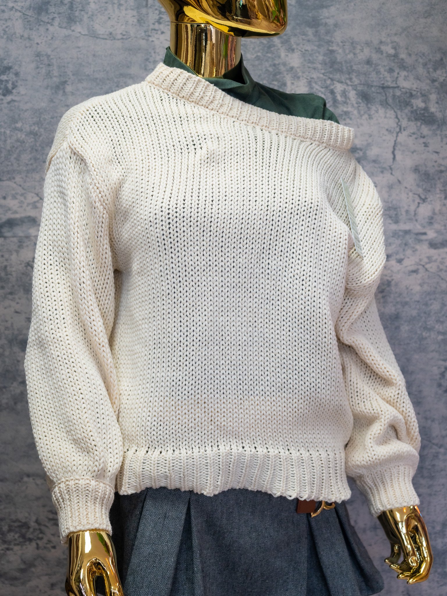 Apricot influencer sweater | RESORT WEAR