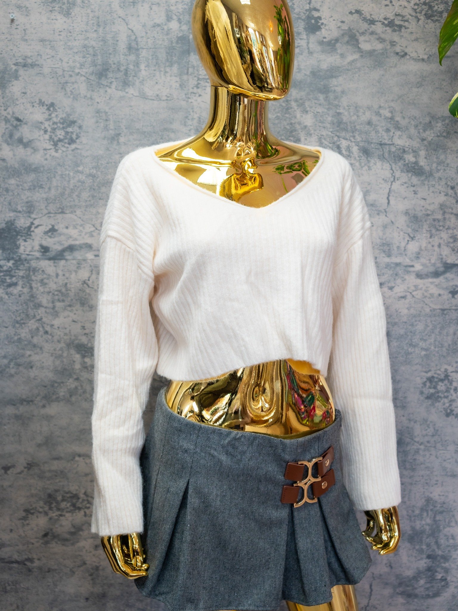 Apricot knit top | RESORT WEAR - Image 4