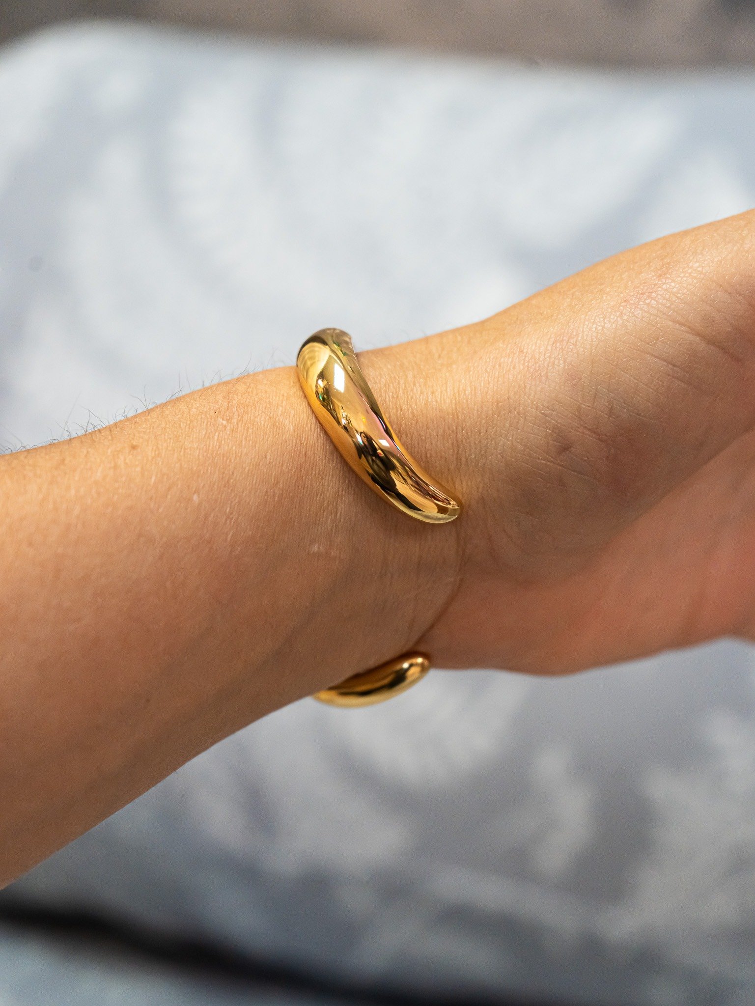 Jazmin gold bracelet - Image 2